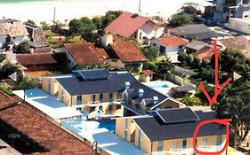 AP com Piscina em Porto Belo